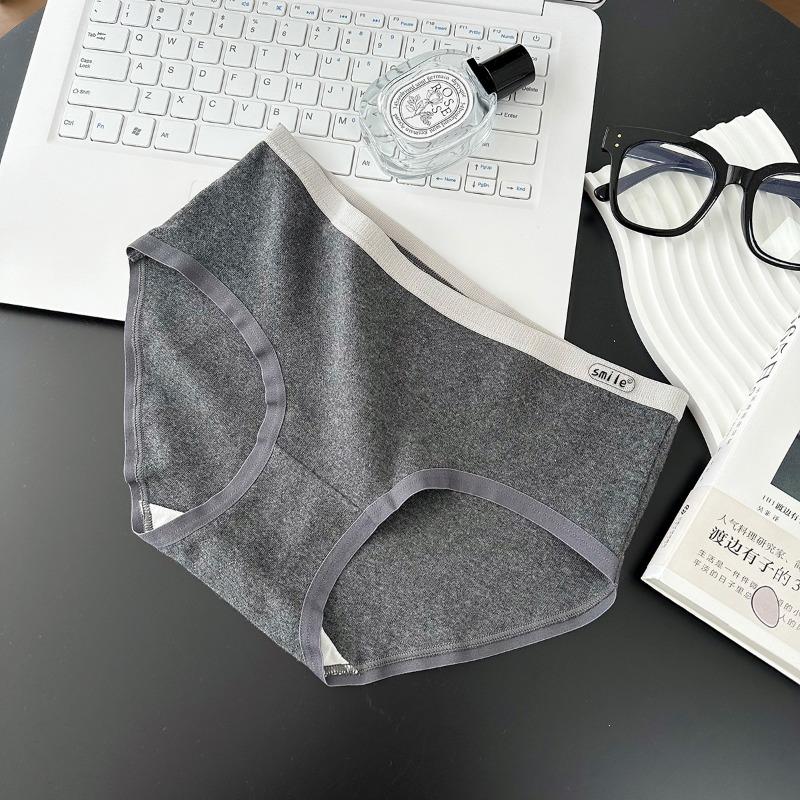 Women's New Comfortable Cotton Anti Bacterial Breathable Mid Waist Underwear