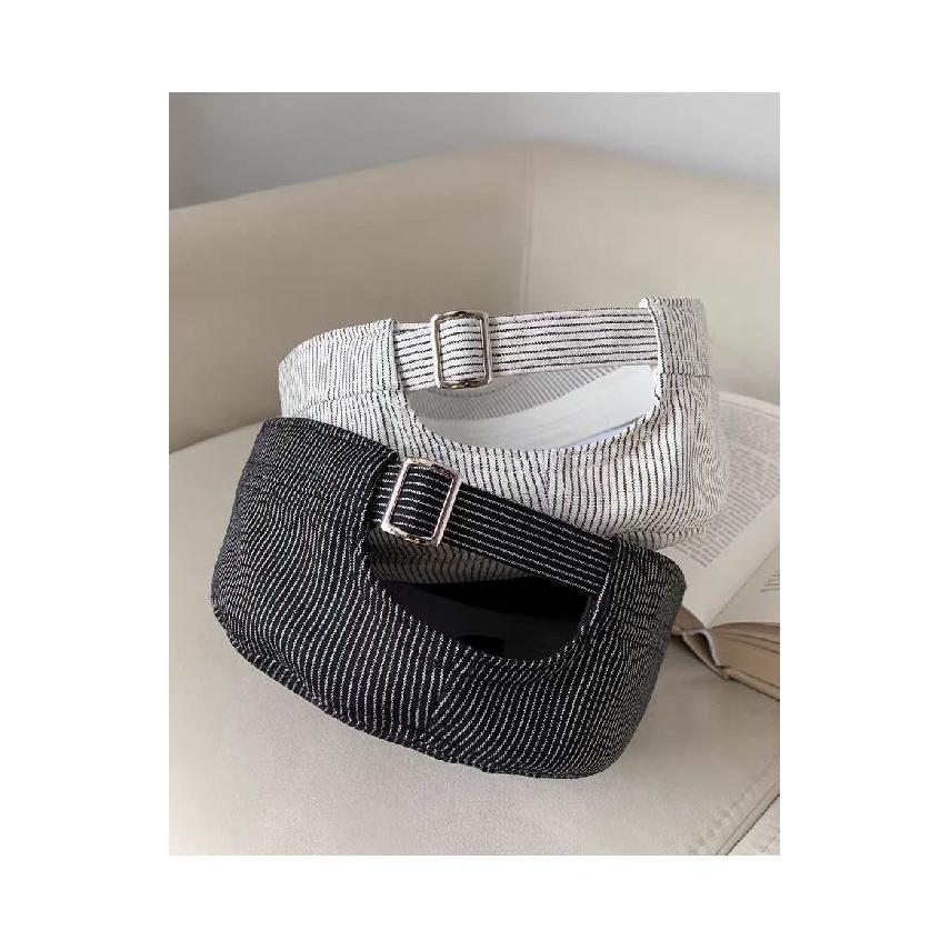 High-quality striped flat-top equestrian hat, women's summer thin beret, duckbill cap