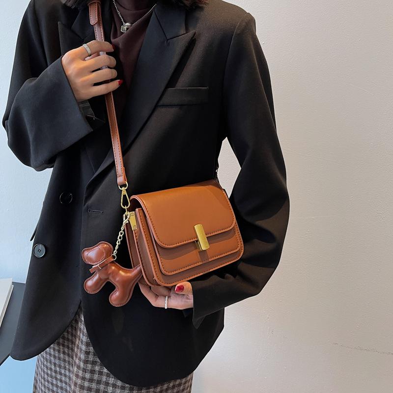 New bag women's 2025 popular high-end sense autumn and winter retro versatile shoulder messenger bag popular small square bag