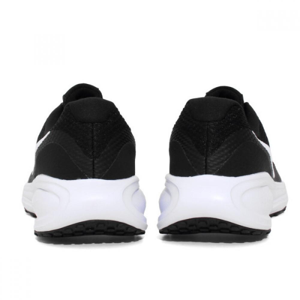 Nike Беговые кроссовки Revolution 8