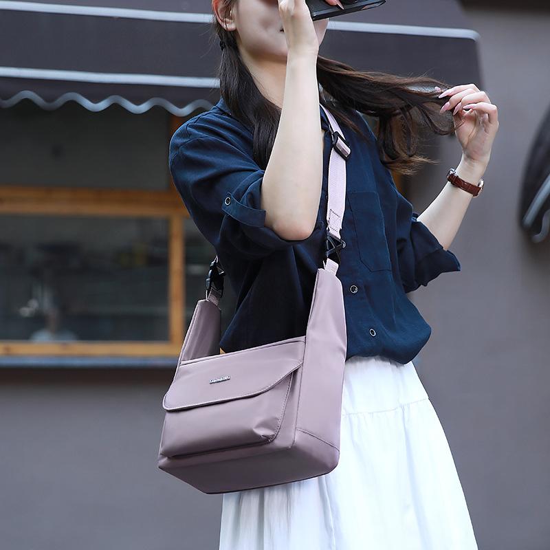 Small Square Bag New Commuter To Work Casual Shoulder Bag Fashion Versatile Multi-Compartment Messenger Bag Women'S Bag