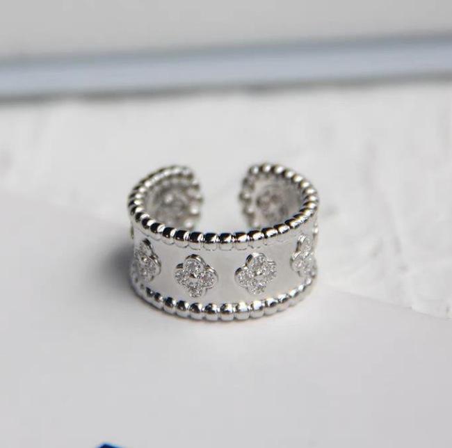 Браслет-калейдоскоп в европейском и американском стиле - Женская легкая роскошь, Универсальный дизайн с четырехлистным клевером