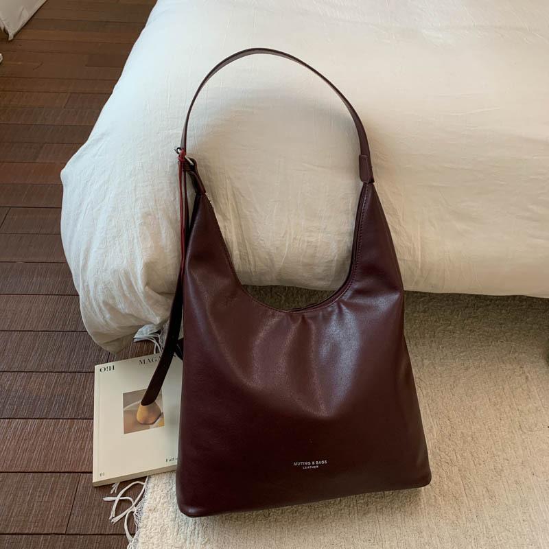 Осенне-зимняя ретро сумка-тоут большой вместимости женская 2025 новая модная наплечная сумка модная сумка для поездок на работу