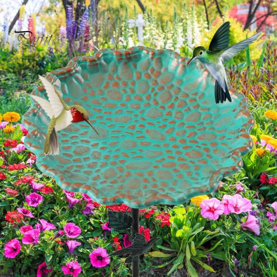 Металлическая кормушка для птиц с колышками, имитация листьев, наружная чаша для купания птиц, водонепроницаемая, простая в сборке, поддон для купания птиц с колышками для декора газона в саду и дворе