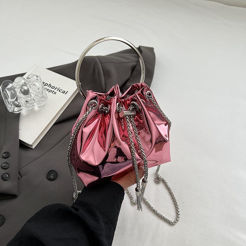 Модная сумка-ведро через плечо с цепочкой для женщин, летняя новая уникальная круглая ручка, дизайн из искусственной кожи, сумка на одно плечо