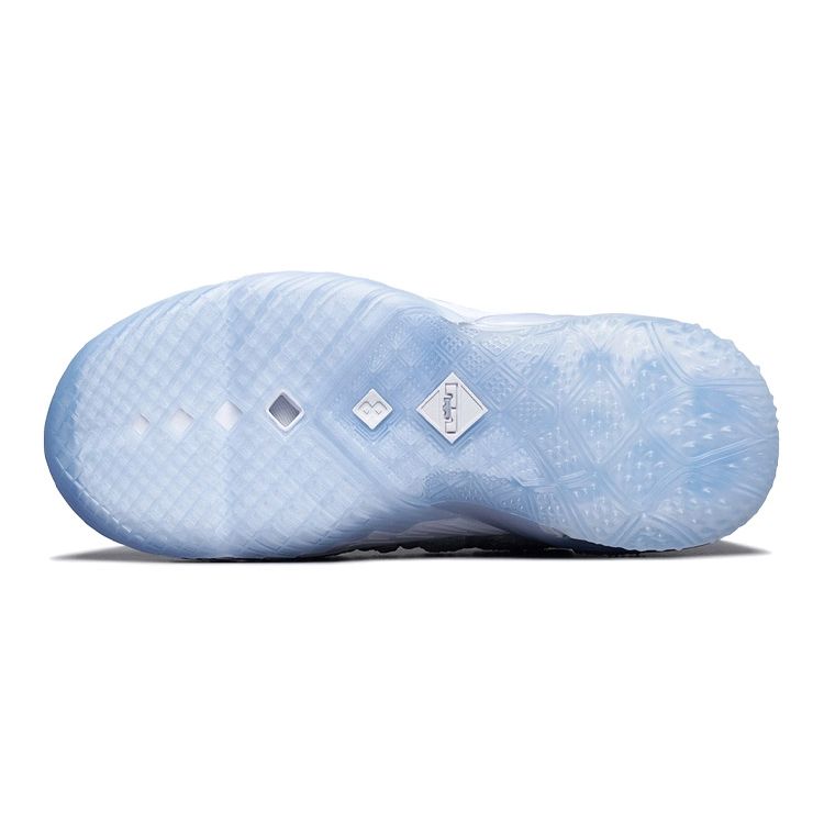 Nike Детские кроссовки LeBron 18 NRG GS Blue Tint White Clear CT4677-400