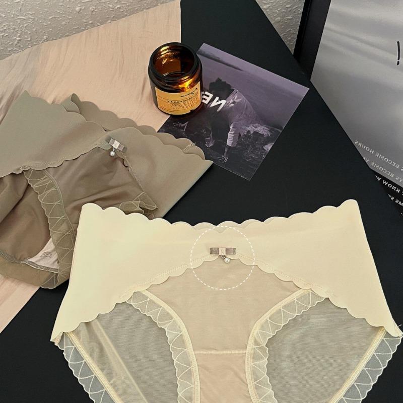 Lace Underwear Women's Panties Light Luxury Satin Elegant Breathable Mulberry Silk Crotch Seamless Comfortable Hip Hugging Triangle Pants