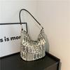 Printed Canvas Bag for Women Elegant and Versatile Large Capacity Fresh and Sweet Swinging Shoulder Bag
