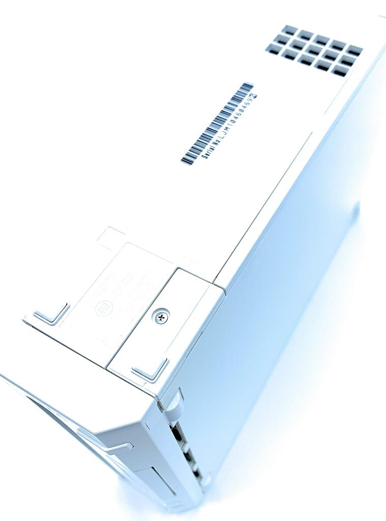 Пульт дистанционного управления для консоли Wii (белый) (включает "Чехол для Wii") (РВЛ-С-ВД) [Производитель прекратил выпуск]