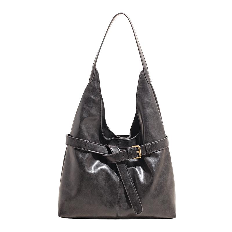 Ретро сумка женская большой вместимости 2025 новая осень и зима универсальная простая сумка через плечо популярная сумка-тоут для поездок в этом году