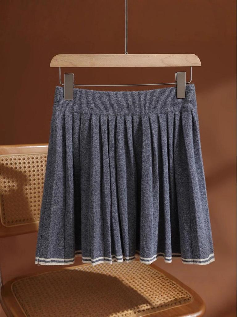 Color-Blocked Pleated Wool Knit Skirt - Elastic Waist, Korean Style, Autumn/Winter Casual Mini Skirt for Women