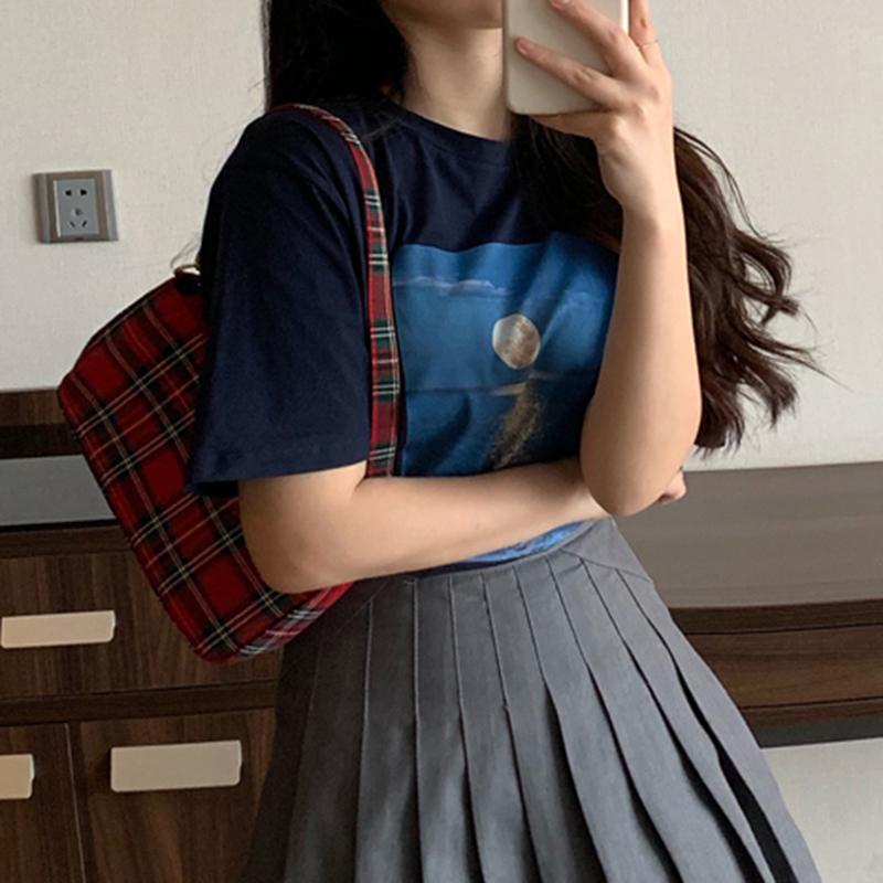 Hirsionsan Loose O-neck Casual Tees Female Retro Oil Painting Print T-shirt Women Fashion Summer Short Sleeve Simple Student Tops