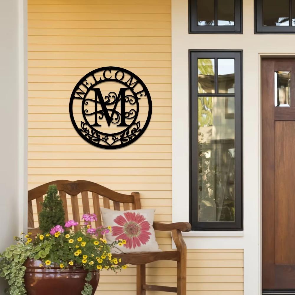 1 шт. Металлическая табличка с фамилией, Персонализированное искусство с фамилией семьи, Дизайн разделенной монограммы, Элегантный металлический настенный декор, Идеальный подарок на день рождения