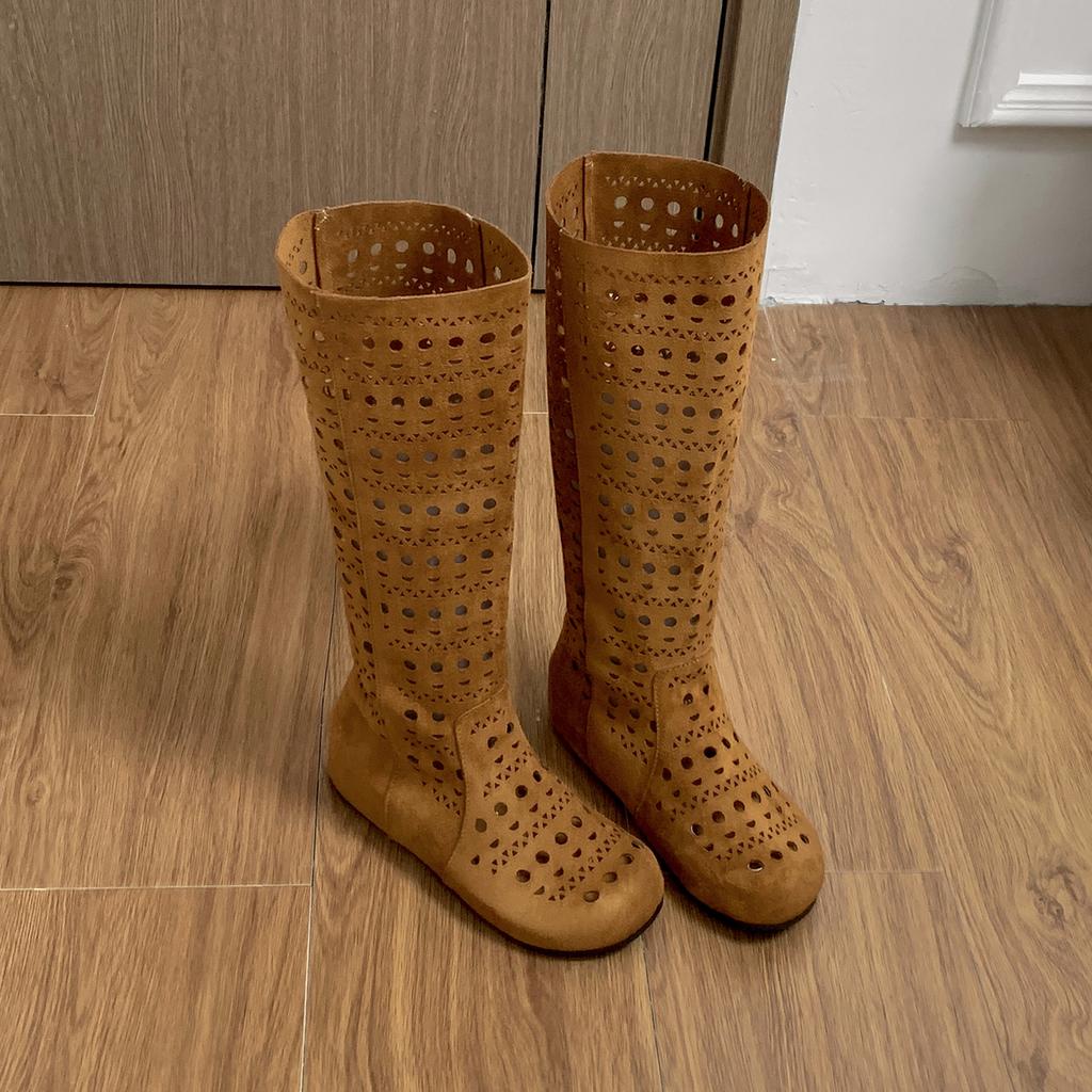 White Retro Inner Heightening Hollow Flat-soled Boots Women's 2025 New Autumn Thin Maillard Long Shoes