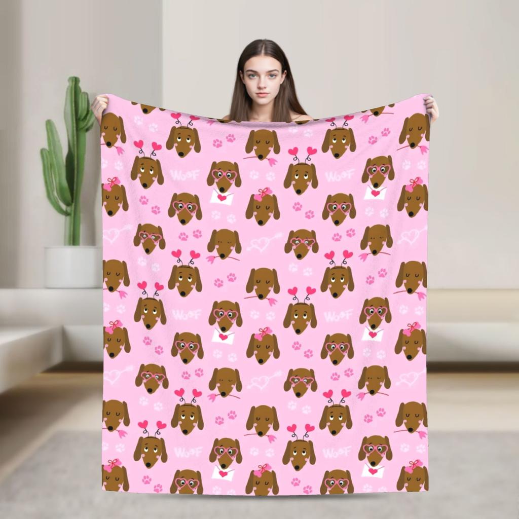 Dachshund Valentine's Day Fleece Blankets Dogs Animal Funny Throw Blankets for Home 150*125cm Quilt