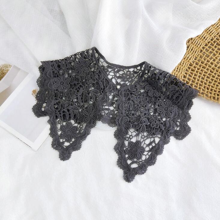 Vintage Shawl O-Neck Doll Fake Collar Shirt Women Hollow Crochet Lace False Collar Detachable Woman Half Shirt Faux Col