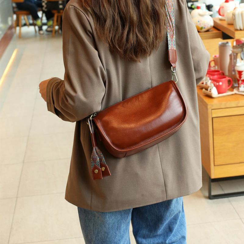 Spring and Summer New Niche Fashion Underarm Bag Head Layer Vegetable Tanned Cowhide Wide Shoulder Strap Crossbody Bag