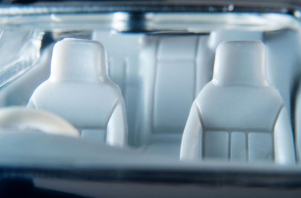 Tomica Limited Vintage Neo LV-N259b Nissan Laurel Medalist Navy 91 Year Finished Product