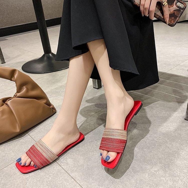 Ladies New Sandals and Slippers Printed Flat-bottomed Slippers Large Size Beach Slippers Easy To Wear Outside Slippers