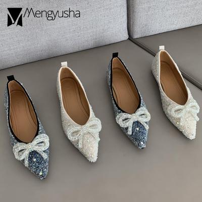 Мода 2024 года. Блестящие туфли на плоской подошве. Женские балетки с кристаллами и пайетками. Мокасины с острым носком для дамского платья, офисные мокасины с бантом. Балетки.
