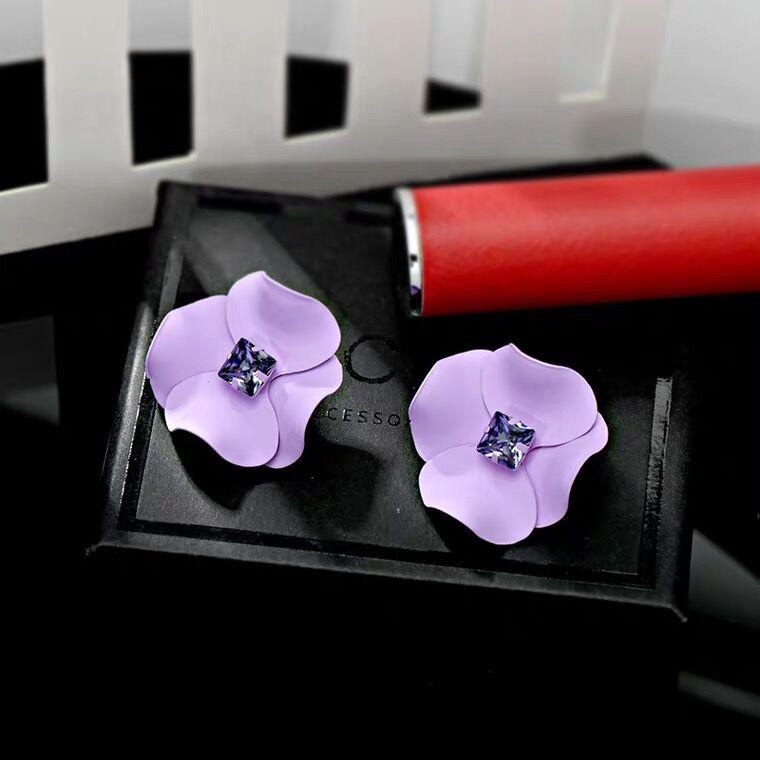 Серьги с синим цветком: Уникальный, высококачественный, трехмерный дизайн, модный и универсальный.