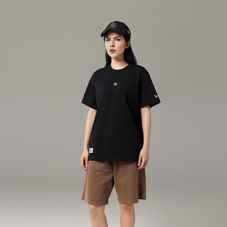 New Era X MLB Коллаборация Нью-Йорк Янкис Принт с логотипом Повседневная футболка с круглым вырезом Летняя американская футболка с коротким рукавом Унисекс Черная 13731451