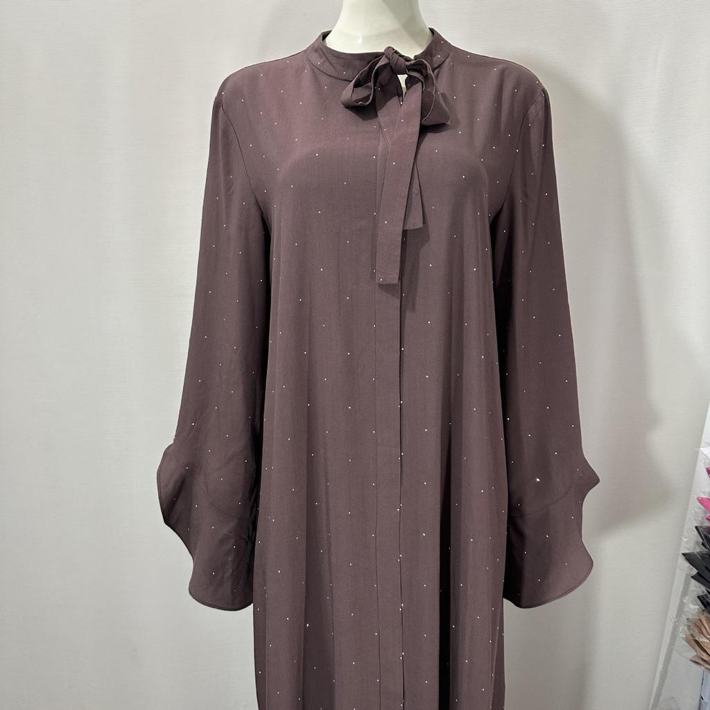 Сверкающее платье с длинным рукавом и завязками на спине, с круглым вырезом