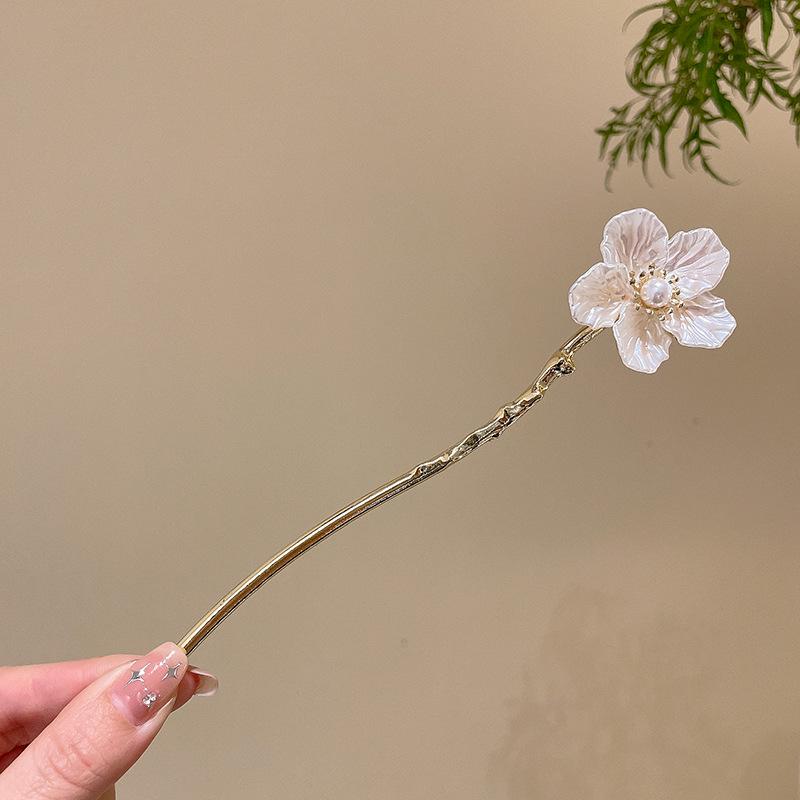 High-End Retro Chinese Tassel Hairpin for Women - Versatile Alloy Hair Clip for Elegant Updos