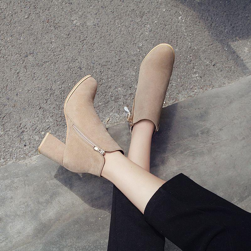 Женские ботильоны на каблуке Осень Зима Ботильоны с круглым носком Шикарная и элегантная мода 2025 Теплая женская короткая обувь по акции