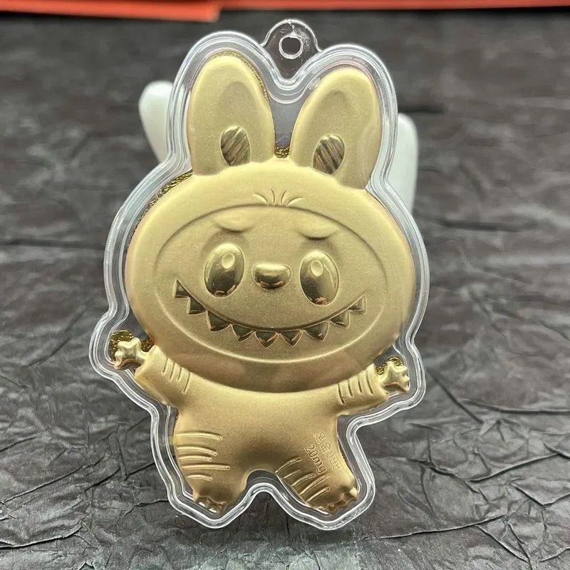 Золотой брелок Cinnamoroll и кожаная сумка для телефона с монограммой и высококачественным подвесом-шармом