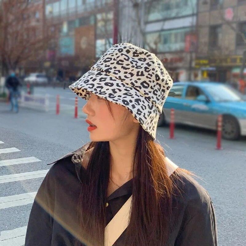 Рыбак, Самка леопарда, Тонкая, Солнце, Солнцезащитный крем, Весна, Осень Ведро с водой