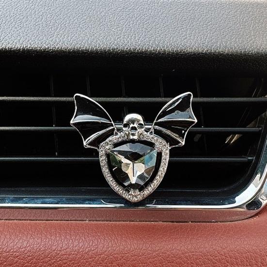 Автомобильный зажим для вентиляции в форме летучей мыши в форме черепа, декор со стразами, автомобильный освежитель воздуха, зажим для духов, ароматерапии