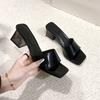 Прозрачные хрустальные шлепанцы для женской уличной обуви 2025 лето новые толстые на высоком каблуке с квадратным носком с открытым носком шлепанцы для женской летней уличной обуви