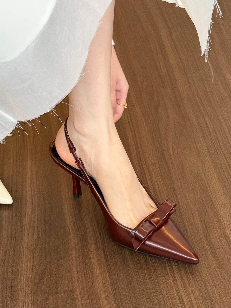 Вечеринка с красным вином • туфли-лодочки на высоком каблуке • женская сумка • голова пустая • одинарная женская обувь