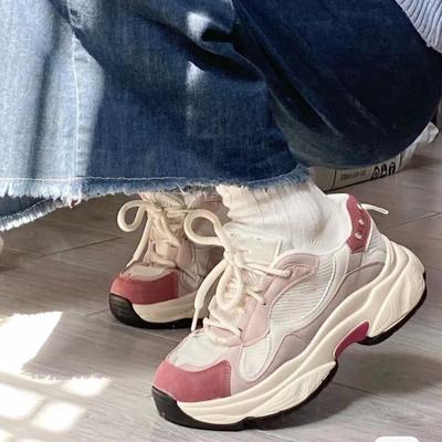 Красные туфли 2025 новая весна и осень взрыв интернет-знаменитости супер огонь корейские папины кроссовки платформа увеличение роста повседневная спортивная обувь