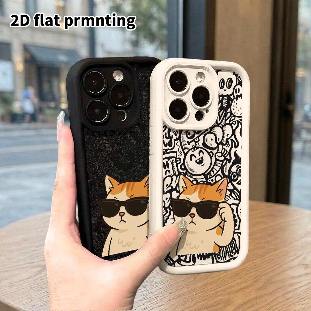 Phone Case: 2D flat design suitable for iPhone 18 17 16 15 14 13 Pro tiered protective case, orange and white cat, Christmas and Halloween gift