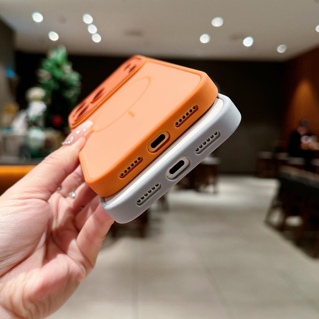Magnetic Wireless Charging Matte Texture Case for iPhone 17 Pro - Dual-tone Orange