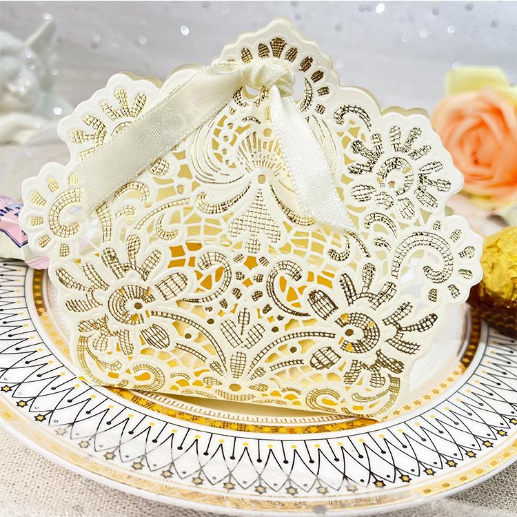 Новые полые свадебные коробки для конфет в европейском стиле: Идеально подходит для свадеб, вечеринок и памятных подарков - дарение