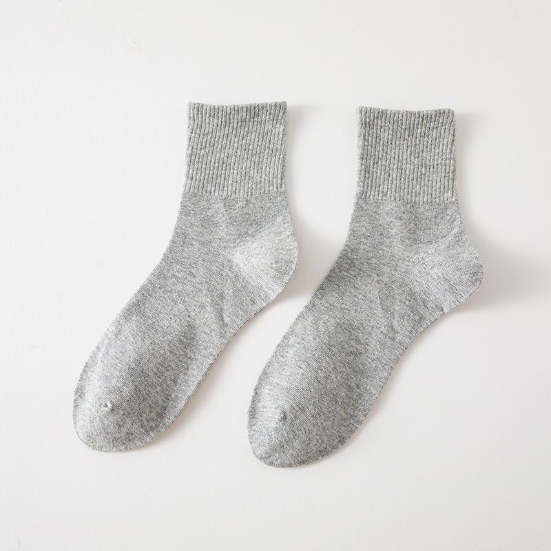 BMW Autumpure coloreasiest for match black and white men's and women's sports high stockings casual cotton soft men's socks zhuji socks wholesale
