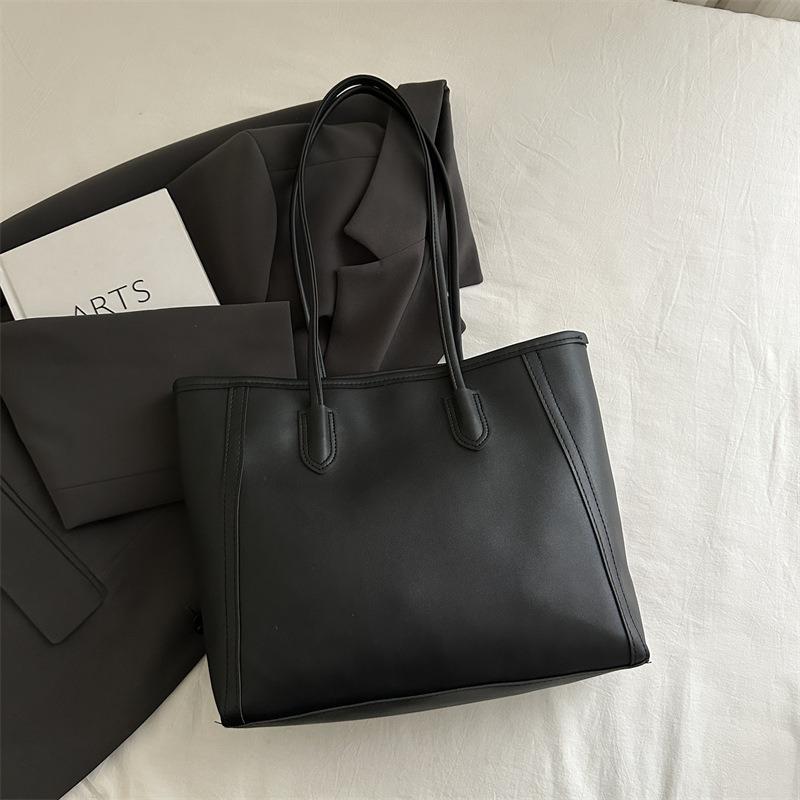 Atmospheric Commuter Texture Handbag Autumn and Winter New Versatile Shoulder Underarm Bag Temperament Tote Bag