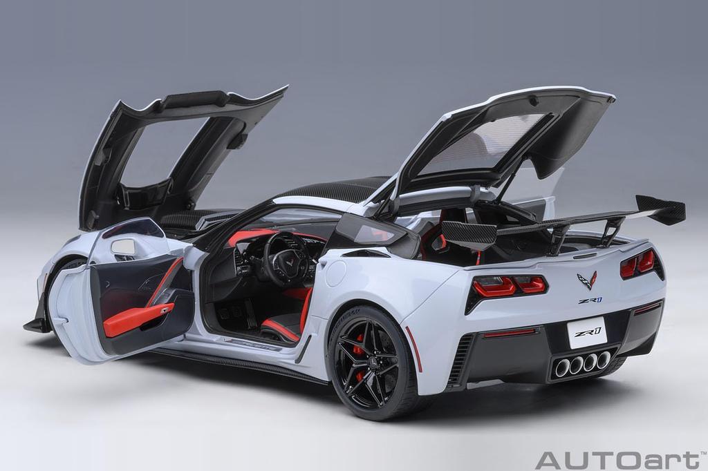 AUTOart scale Chevrolet Corvette ZR1 Gray Metallic Finished Product 1/18 (C7)