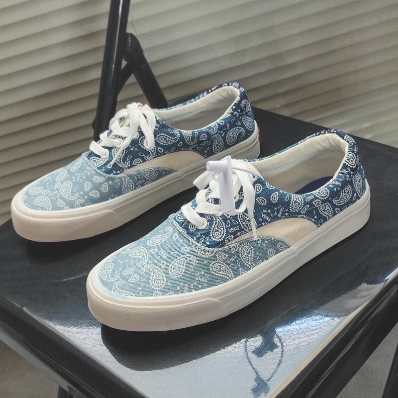 Douchuan Retro Canvas Checkerboard Low-Top Sneakers for Women and Couples