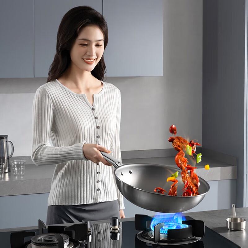 KOBACH Titanium Non-Stick Stir-Fry Pan