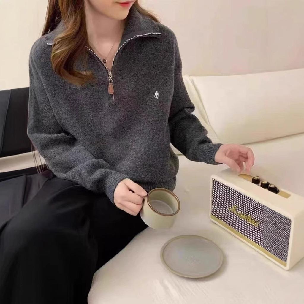 Женский зимний свитер-пуловер с полумолнией и лацканами