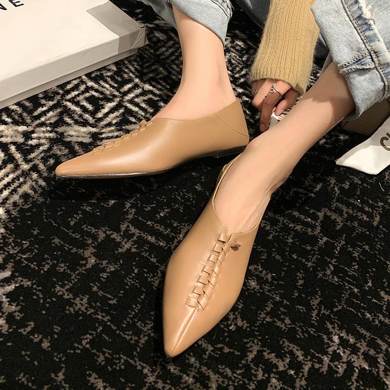 Мода 2025 Новая весна Остроносые туфли на плоском каблуке из натуральной кожи для женщин Лаконичные слипоны Ручная работа Женские мюли Женская обувь