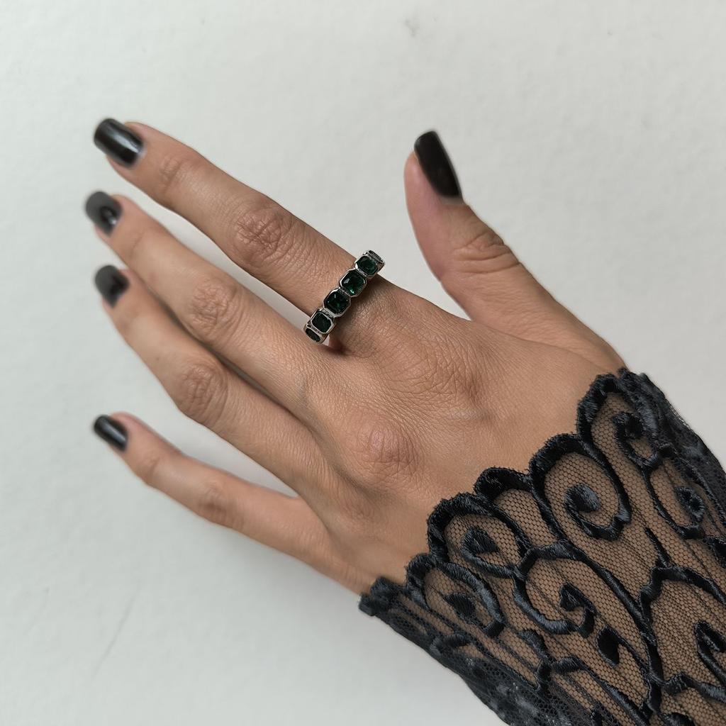 Silver Ring with Cubic Zirconia, Item Weight 3.21 G (60002296)