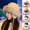 Зимняя шапка с простеганными мягкими меховыми ушками для тепла