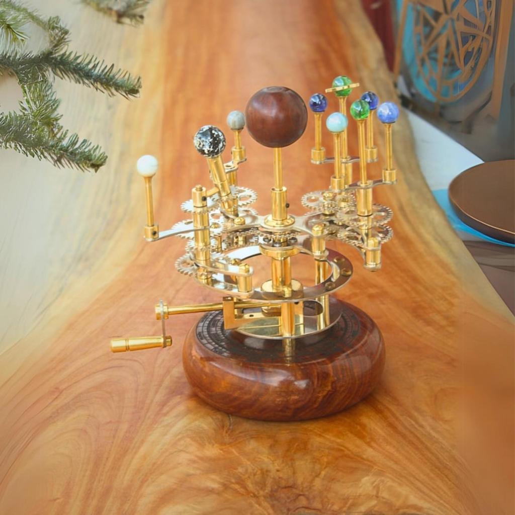 Винтажный декоративный планетарий, первоклассное произведение искусства для книжных полок, латунный и стальной планетарий, функциональная модель Солнечной системы с планетами