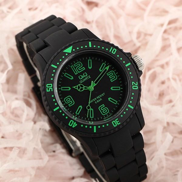 Q&Q Citizen 50m Water Resistant Analog Watch GW76J