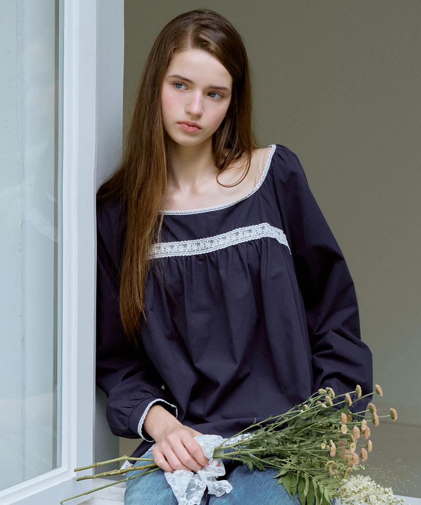 КВАДРАТНАЯ ДЛИННАЯ БЛУЗКА MORI LACE (военно-морской флот)